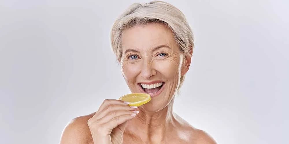Minimal tasarımlı bekleme salonu