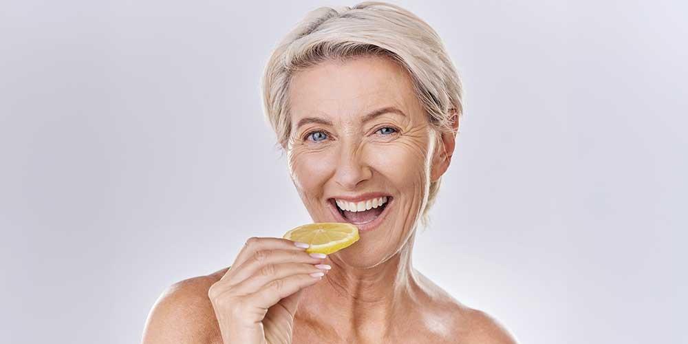 Minimal tasarımlı bekleme salonu